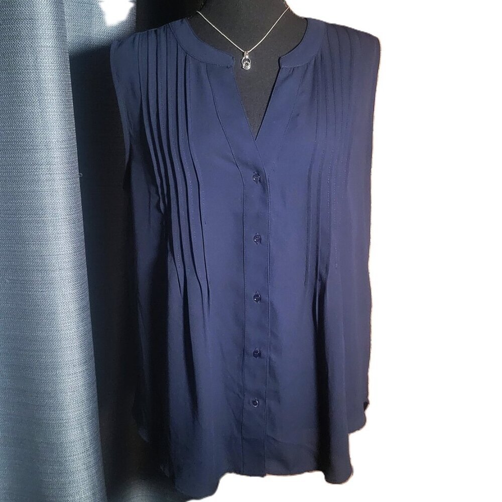 Joan Vass Women's Deep Blue Pleat-Placket V-Neck Bitton Sleeveless Top - Size M - Picture 5 of 11